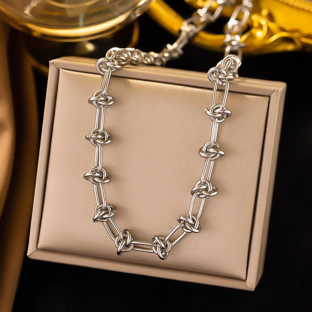 P3 Knot Chains