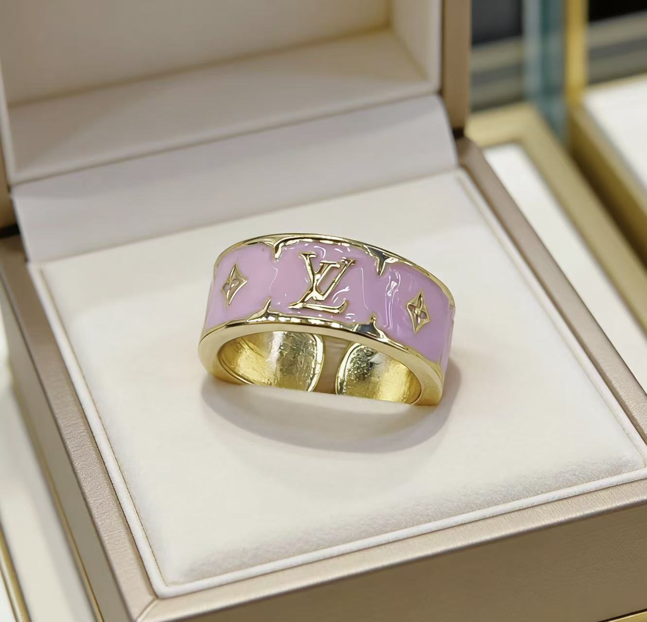 C6 LV Ring