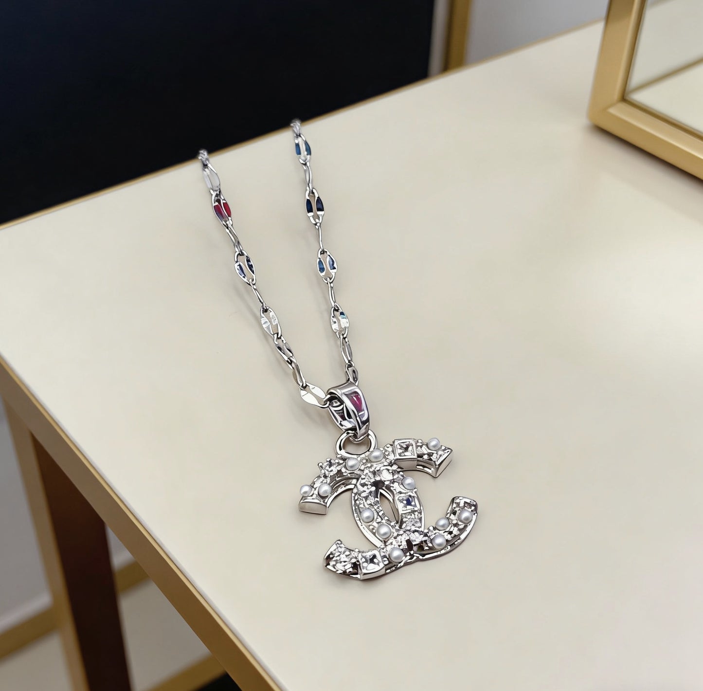 C32 CC Necklace Earrings