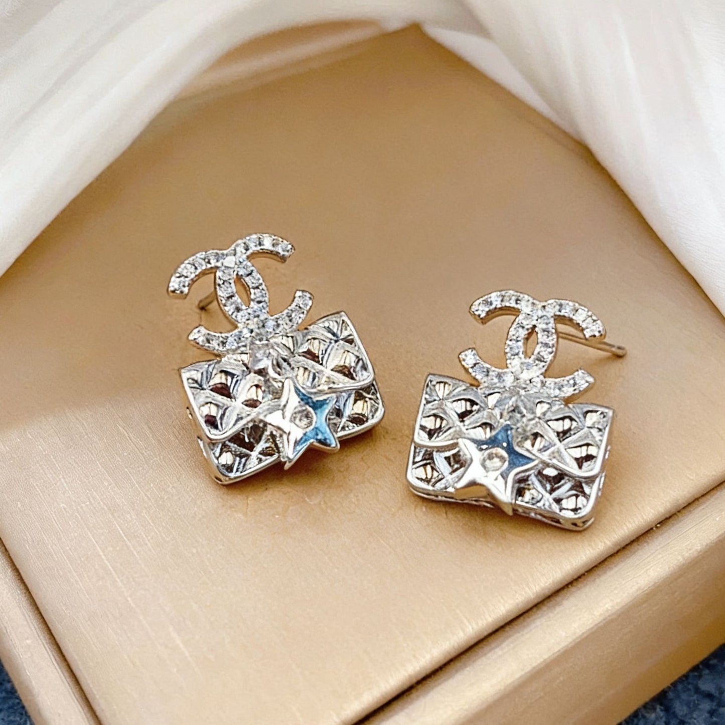 C17 CC Earrings