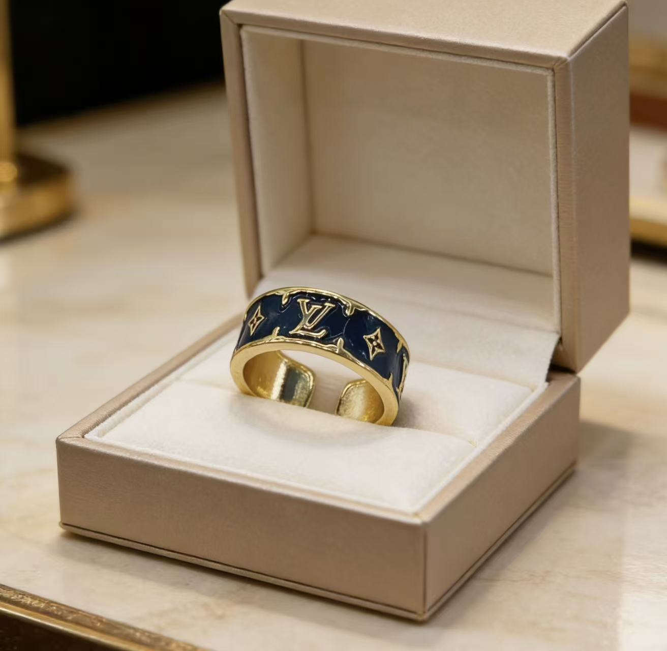 C6 LV Ring