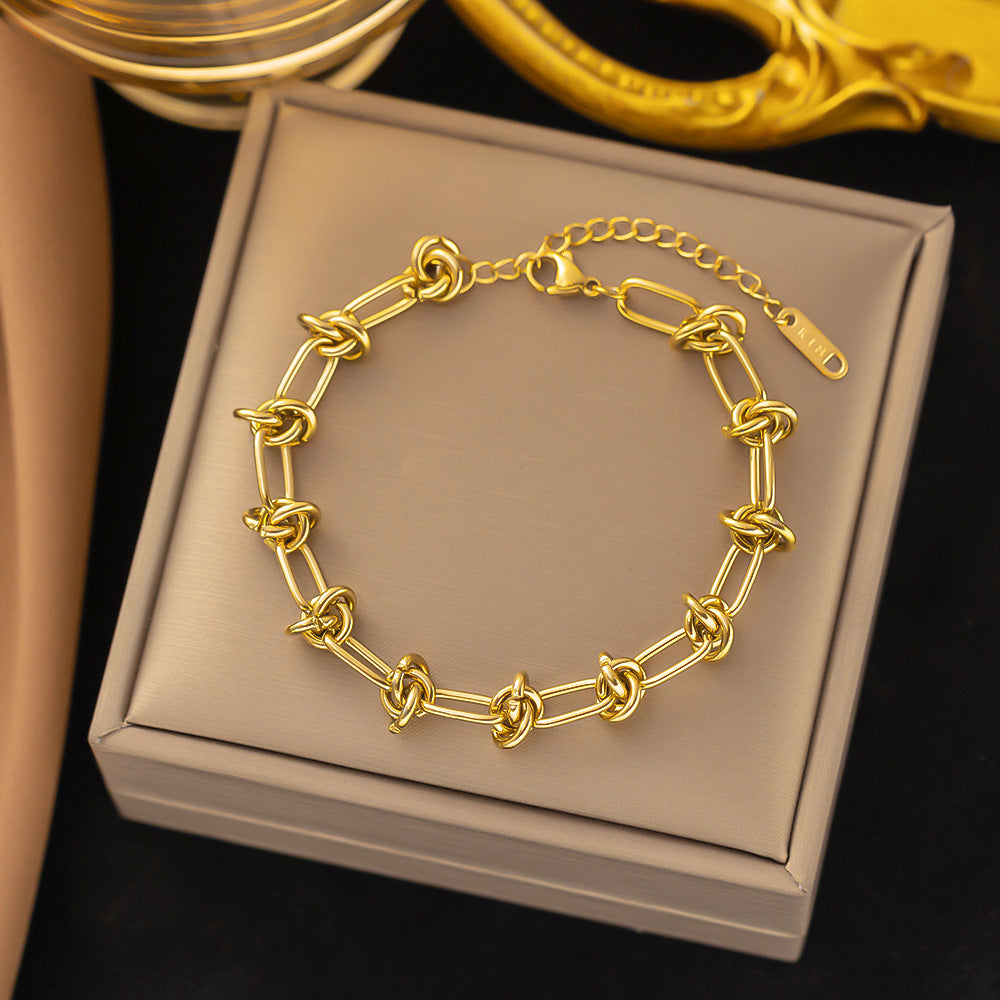 P3 Knot Chains