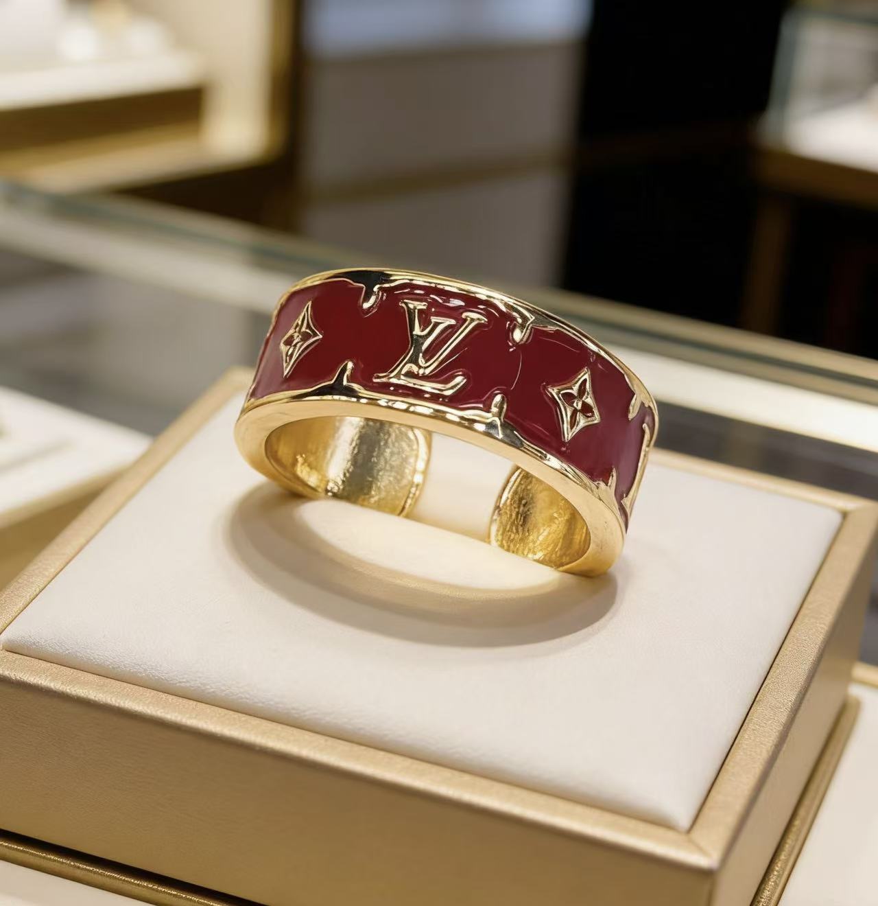 C6 LV Ring