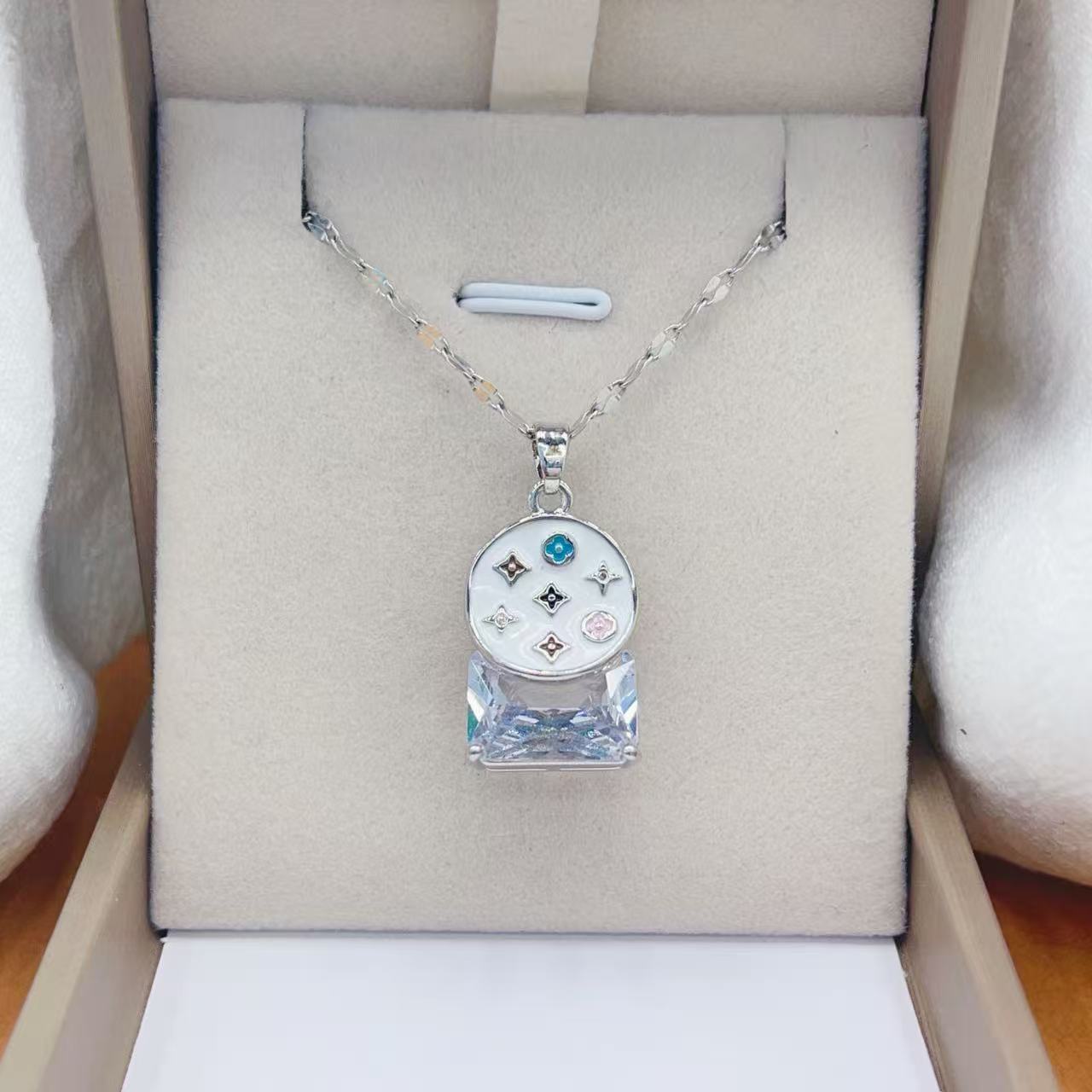 C43 LV Necklace Earrings